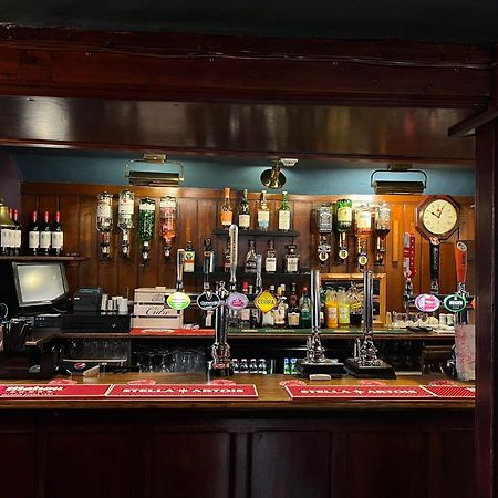 Roebuck Inn Стівенідж Екстер'єр фото
