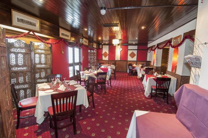 Roebuck Inn Стівенідж Екстер'єр фото