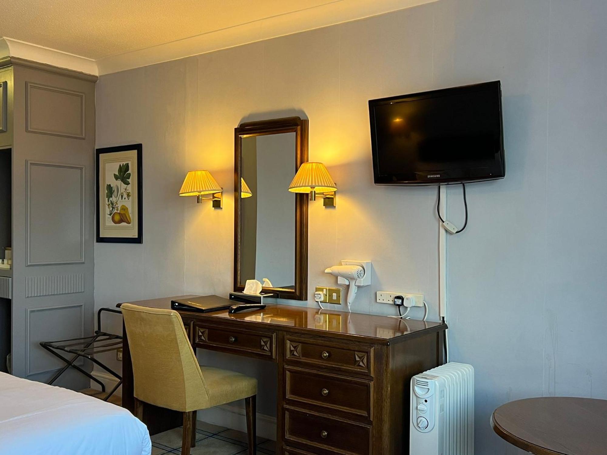 Roebuck Inn Стівенідж Екстер'єр фото